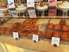 -VERIE BAKEHOUSE