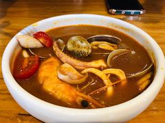 冬阴功海鲜汤-more than meow吴止猫主题餐厅(承德 中船汇店)