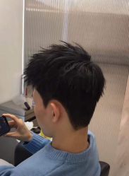 -Kraemer Paris  苏豪路易士·嘉玛发廊