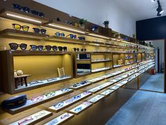 -罗伯特眼镜·蔡司官方授权(罗湖国贸店)
