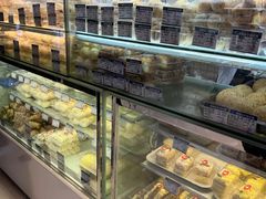 -白玉兰食品甜凤店(合生汇店)