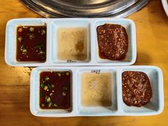 蘸碟-唯成•韩国炭火烤肉 유성고기