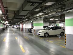 -百联又一城停车场