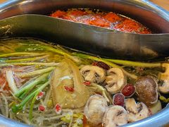 白汤锅底-岗上渣渣老火锅(两路口店)