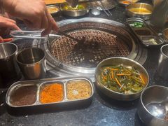 -韩烧牛中牛·甄选黑牛烤肉(黑金店)