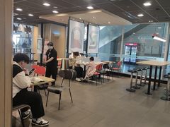 -麦当劳(轻轨曹杨路店)