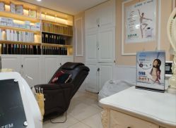 -Bollins波林丝•专研护发中心