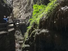 -龙水峡地缝景区