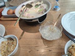 -蜜桃餐厅·伴山(湖滨商业街店)