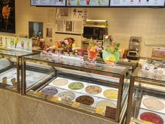 面包甜点陈列柜-哈根达斯(朝阳大悦城店)