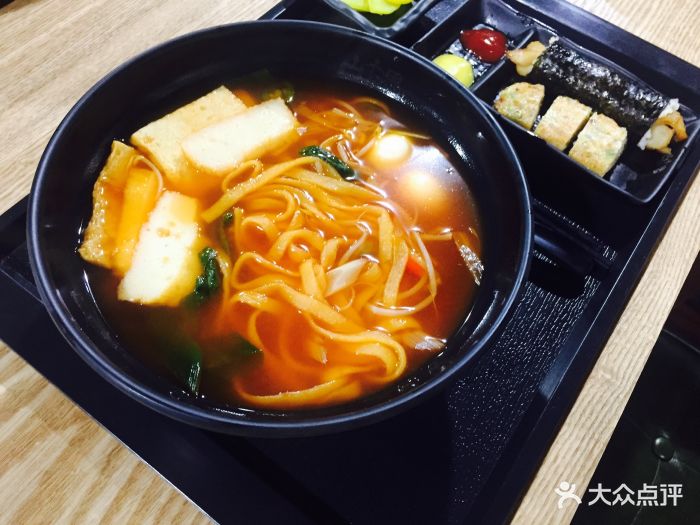 古来思鱼糕辣鱼乌冬面图片