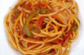 Red Tomato Bacon Pasta