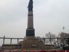 -人民防洪胜利纪念塔