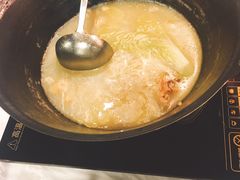 -鲜入围煮花胶鸡海鲜火锅