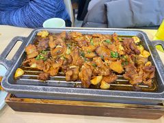 炉火烤五花肉-吕氏疙瘩汤·海鲜新鲁菜(凯德mall新都心店)