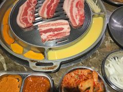 五花肉-哈哈碳都·牛肋条无限自助烤肉(台江万达店)