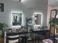 -ME觅妆·定制美妆·彩妆私教(菱角湖店)