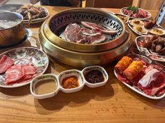 -汉江山料理级自助烤肉黑金冠(周口好吃城店)