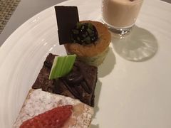 -海口绿发希尔顿酒店-田园汇自助餐·三文鱼·海鲜