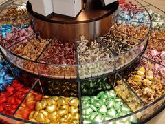 -Laderach 莱德拉(上海环贸iapm店)