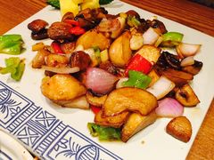 -云海肴·汽锅鸡·云南菜(天山百盛优客店)