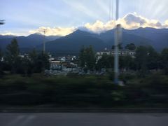 -五花石之旅客栈