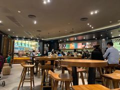 大堂-星巴克臻选(广州太古汇店)