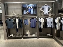 -迪桑特DESCENTE(青岛山东路万象城店)