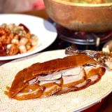 今年年夜饭就来他们家吃烤鸭！好吃不打烊～