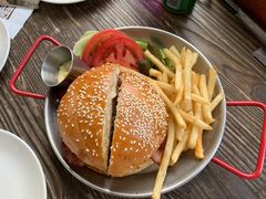 酿牛肉汉堡-The BREW·酿餐厅(浦东嘉里大酒店)