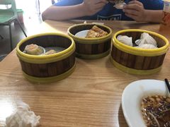 -三身人金新肠粉(丹霞店)