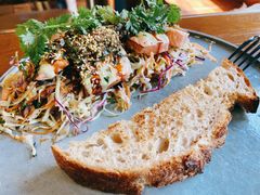 烤三文鱼沙拉-O'mills Sourdough Bakery&Bistro(永嘉路店)