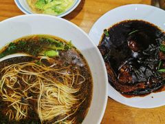 蕈油红汤面-君东记本帮面馆(天钥桥路店)