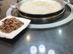 -老来福·非遗酸汤兔(凯旋路店)