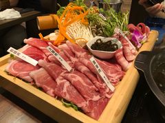 一头猪套餐-我那覇豚肉店(カフーナ旭橋店)