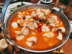 思茅酸汤鱼片-老滇山寨•云南特色菜•地方菜•民族风情歌舞表演(金碧店)