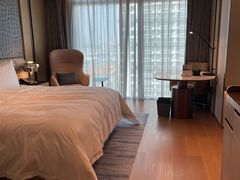 -深圳国际会展中心希尔顿酒店(前海华发冰雪世界店)