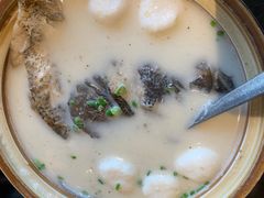 汤逊湖鱼头鱼丸-老村长•湖北家常菜(南湖店)