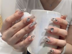-尤米一站式美甲美睫