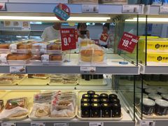 面包甜点陈列柜-绿姿鲜奶烘焙(临城店)