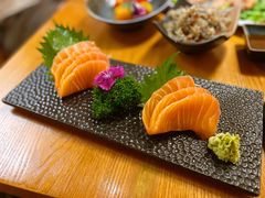 三文鱼刺身-本寻烧肉酒场(双井店)