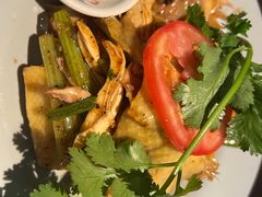 -大头虾越式风味餐厅(光明广场店)