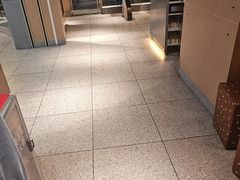 -麦当劳(GOGO新天地店)