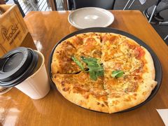 -12 Rocks Beach Bar Cafe