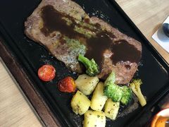 -必胜客(WOW中心城店)