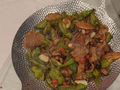 -鑫巴蜀小镇 · 水煮鱼专研店(玉桥店)
