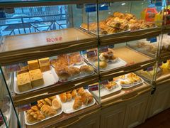 面包甜点陈列柜-新侨三宝乐面包店(崇文门店)