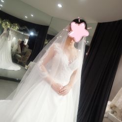 -艾米丽婚纱礼服