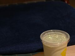 -彳亍咖啡·这里(水湾路店)