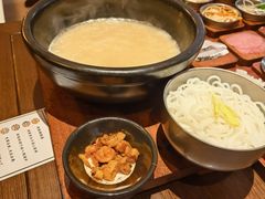 -银米·云南传统过桥米线(双廊黑金冠店)
